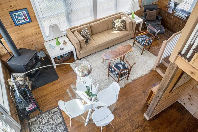 $2,800 | 54 Metaterraine Avenue, South Kingstown, RI 02879