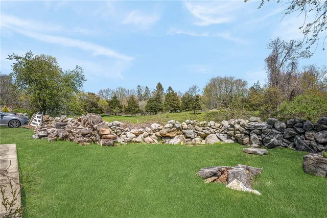 $2,800 | 54 Metaterraine Avenue, South Kingstown, RI 02879