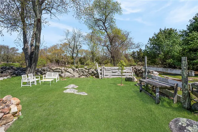 $2,800 | 54 Metaterraine Avenue, South Kingstown, RI 02879