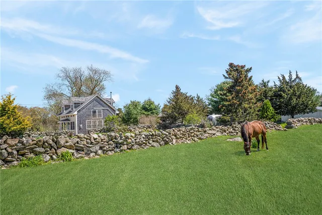 $2,800 | 54 Metaterraine Avenue, South Kingstown, RI 02879