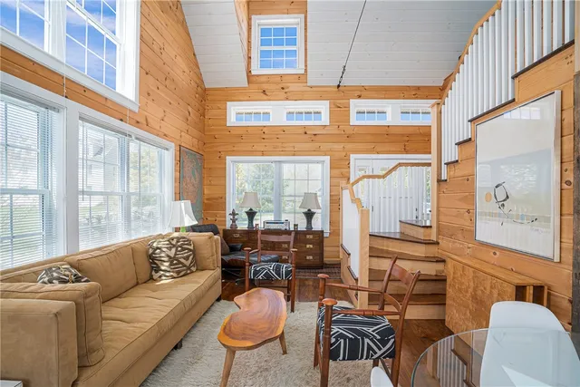 $2,800 | 54 Metaterraine Avenue, South Kingstown, RI 02879