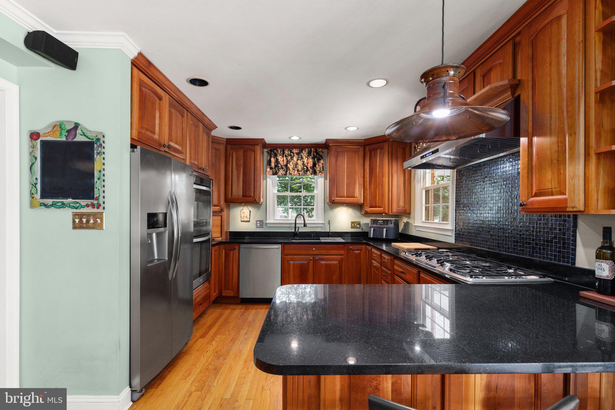 8111 Halton Road Towson, MD 21204 - Photo 4 of 37