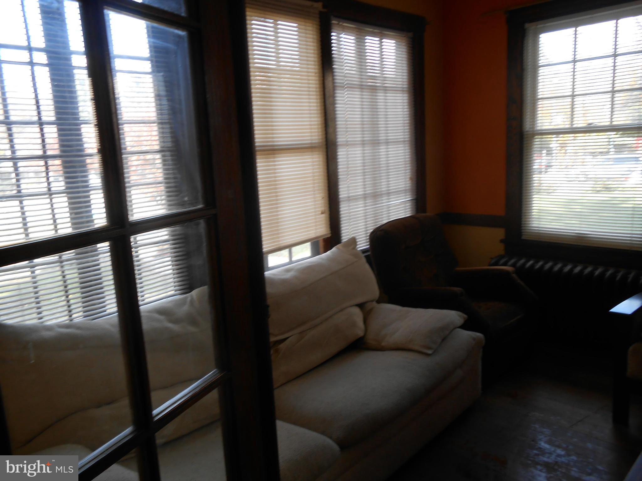 6833 Piney Branch Road Northwest Washington, DC 20012 - Photo 12 of 22 Living Room