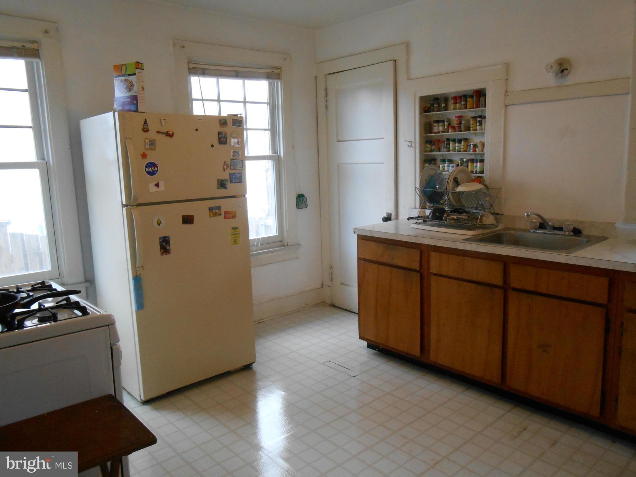 6833 Piney Branch Road Northwest Washington, DC 20012 - Photo 20 of 22 Kitchen