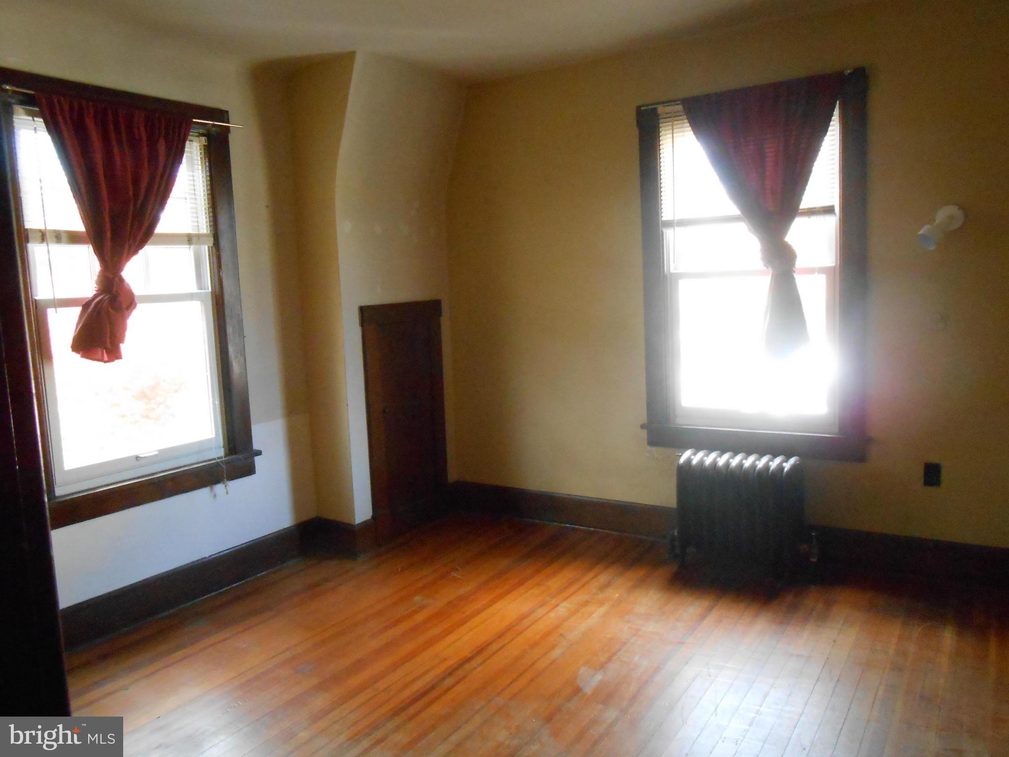 6833 Piney Branch Road Northwest Washington, DC 20012 - Photo 5 of 22 Bedroom