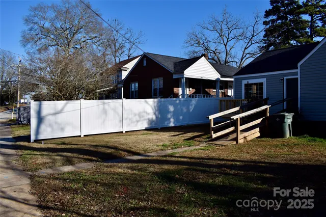 a house view with a outdoor space