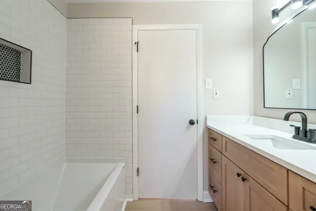 $299,950 | 511 Lee Byrd Road, Loganville, GA 30052