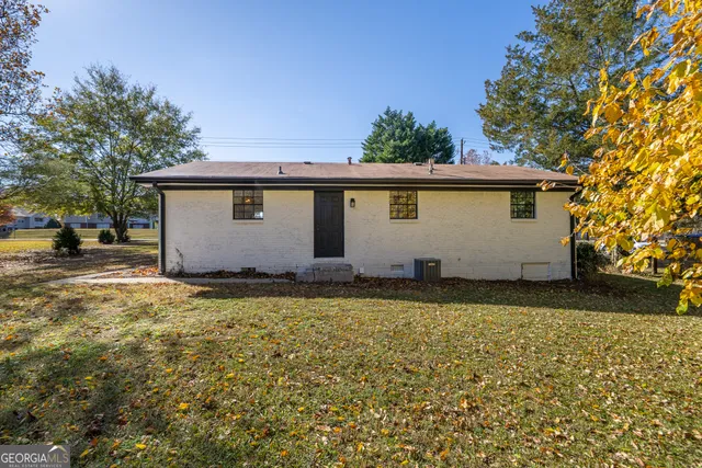 $299,950 | 511 Lee Byrd Road, Loganville, GA 30052