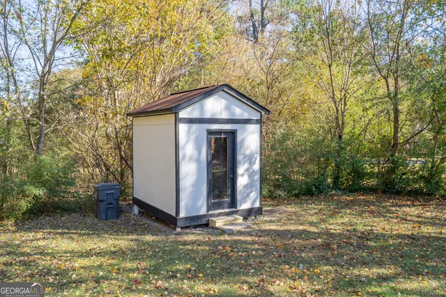 $299,950 | 511 Lee Byrd Road, Loganville, GA 30052