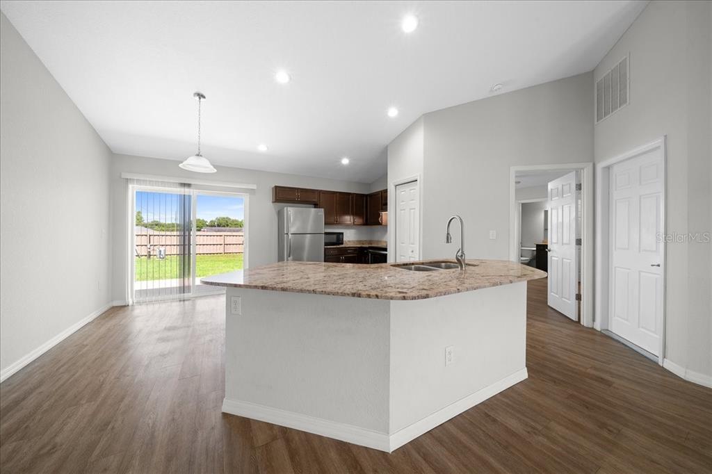 19 Juniper Loop Run Ocala, FL 34480 - Photo 10 of 54 Gallery Image 10