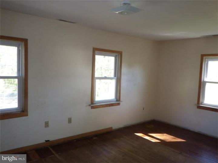 2504 State Rd. Croydon, PA 19021 - Photo 8 of 14 Gallery Image 8
