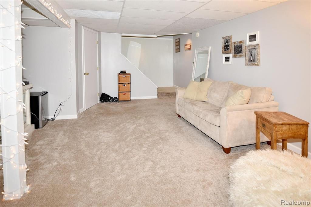 1205 Arms Court Rochester Hills, MI 48307 - Photo 29 of 38