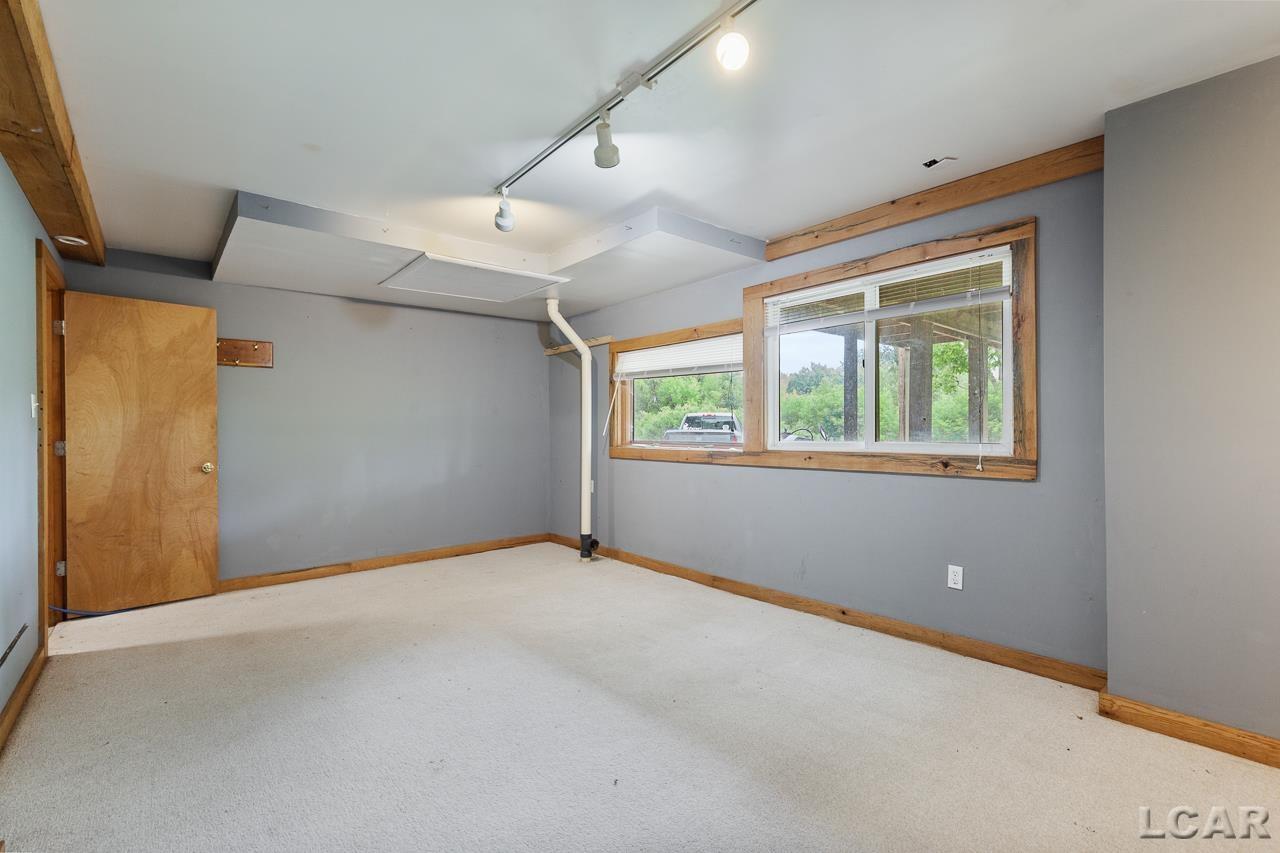 20560 North Lake Road Gregory, MI 48137 - Photo 33 of 45 50158864-56da5956-b22f-49ad-8784-5e31484f3821.JPG