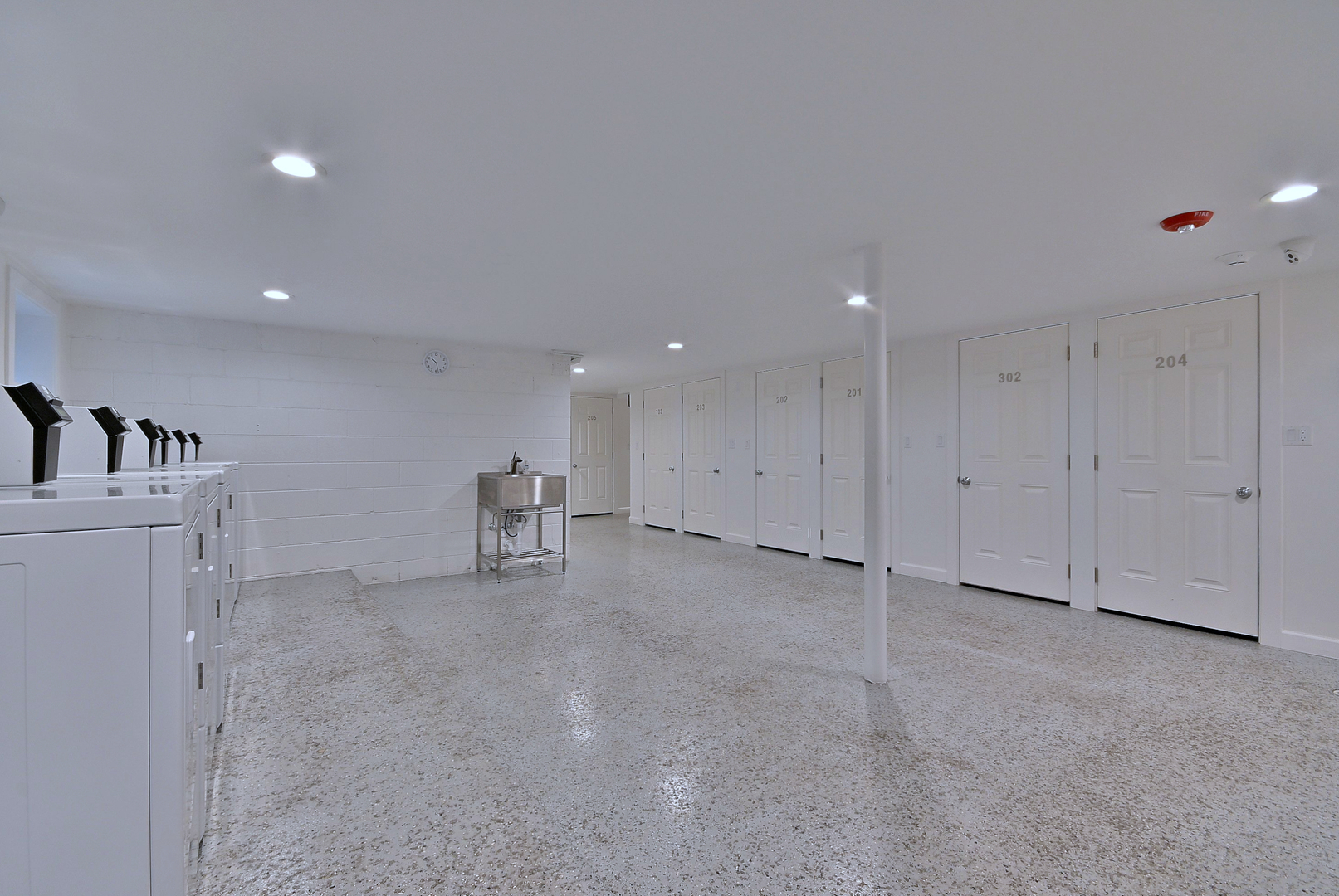 3045 North Paris Avenue, Unit 203 River Grove, IL 60171 - Photo 25 of 27 a view of an empty room