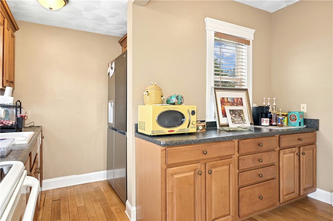 79 Winthrop Street Woonsocket, RI 02895 - Photo 20 of 42