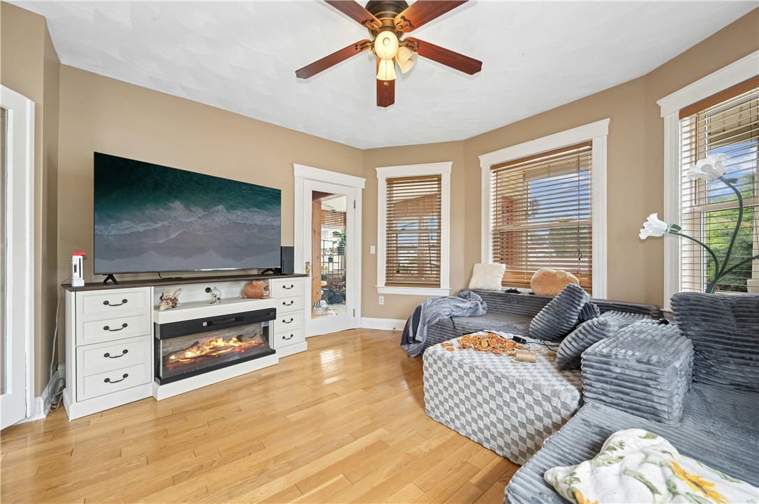 79 Winthrop Street Woonsocket, RI 02895 - Photo 6 of 42