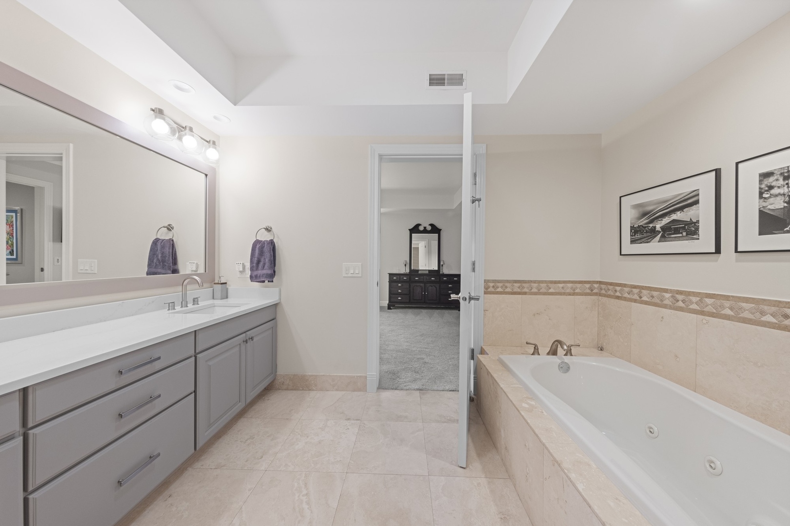 10 East Burlington Street, Unit 4A Riverside, IL 60546 - Photo 25 of 38