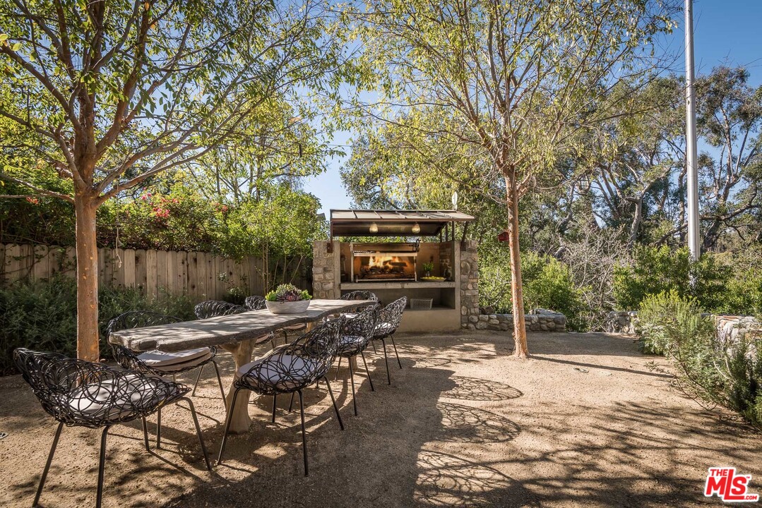 38 Haldeman Road Santa Monica, CA 90402 - Photo 14 of 54 Gallery Image 14