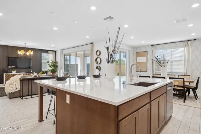 $789,990 | 6952 West Buckhorn Trail, Peoria, AZ 85383