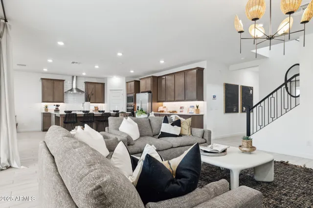 $789,990 | 6952 West Buckhorn Trail, Peoria, AZ 85383