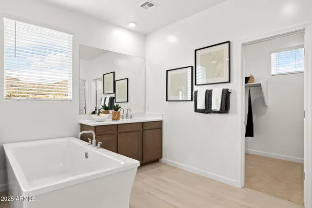 $789,990 | 6952 West Buckhorn Trail, Peoria, AZ 85383