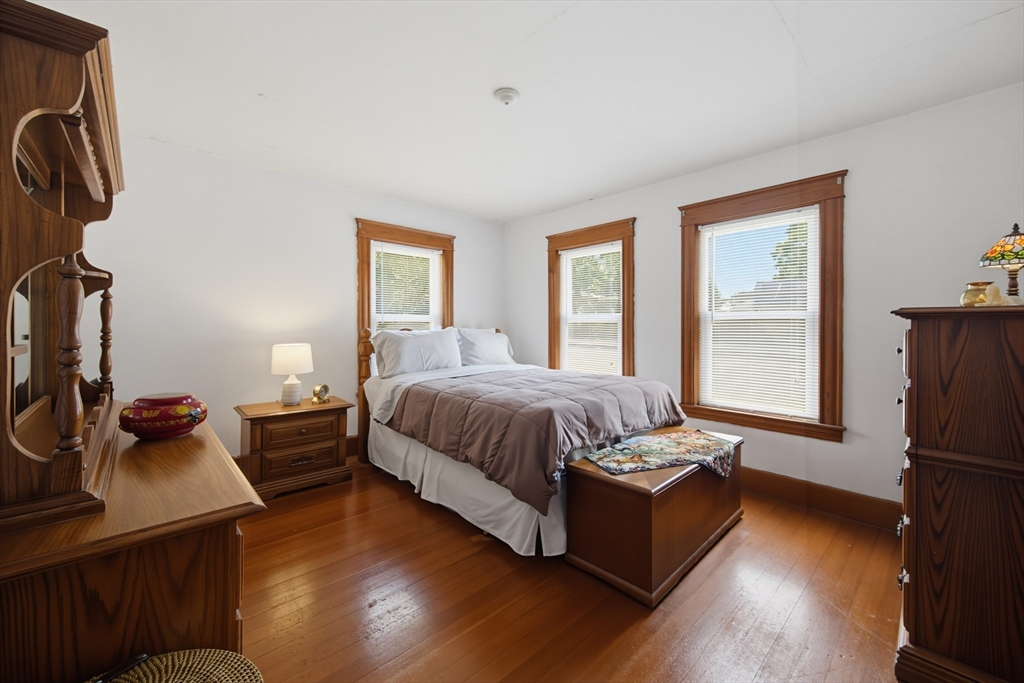 413 Goldthwaite Road Northbridge, MA 01588 - Photo 22 of 34