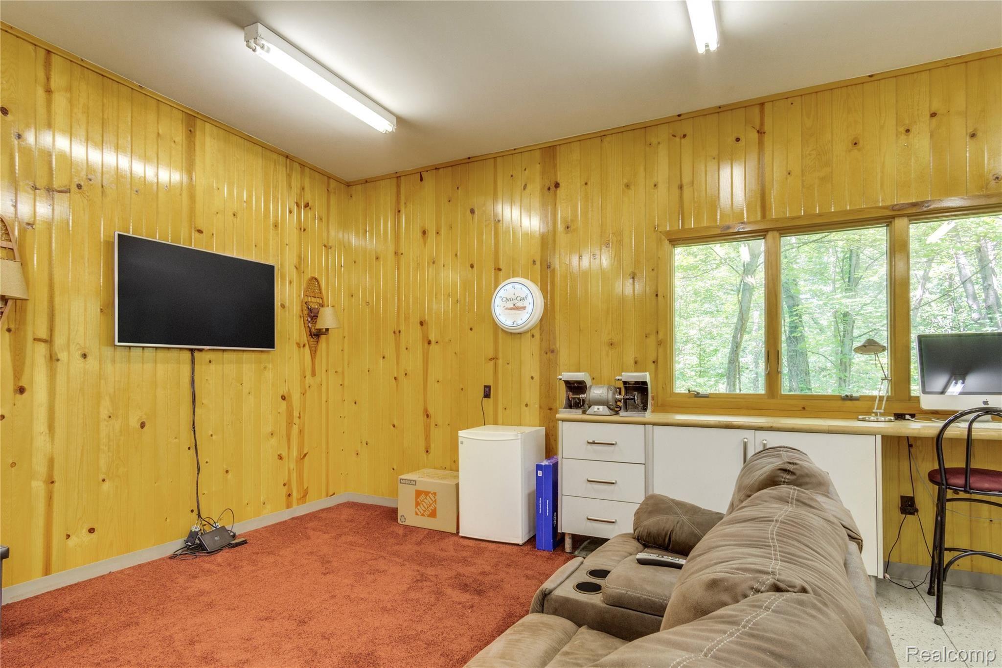 790 South Van Road Holly, MI 48442 - Photo 46 of 52 Interiors (3 of 15).jpg