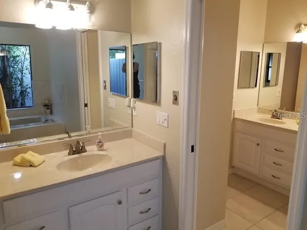 $3,200 | 3857 Kingston Boulevard, Sarasota, FL 34238