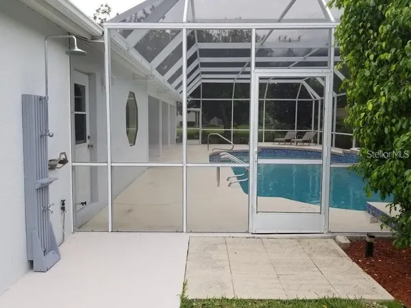 $3,200 | 3857 Kingston Boulevard, Sarasota, FL 34238