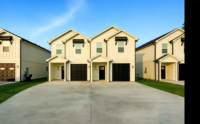 $1,900 | 3150 South Cleveland Street, Dayton, TX 77535