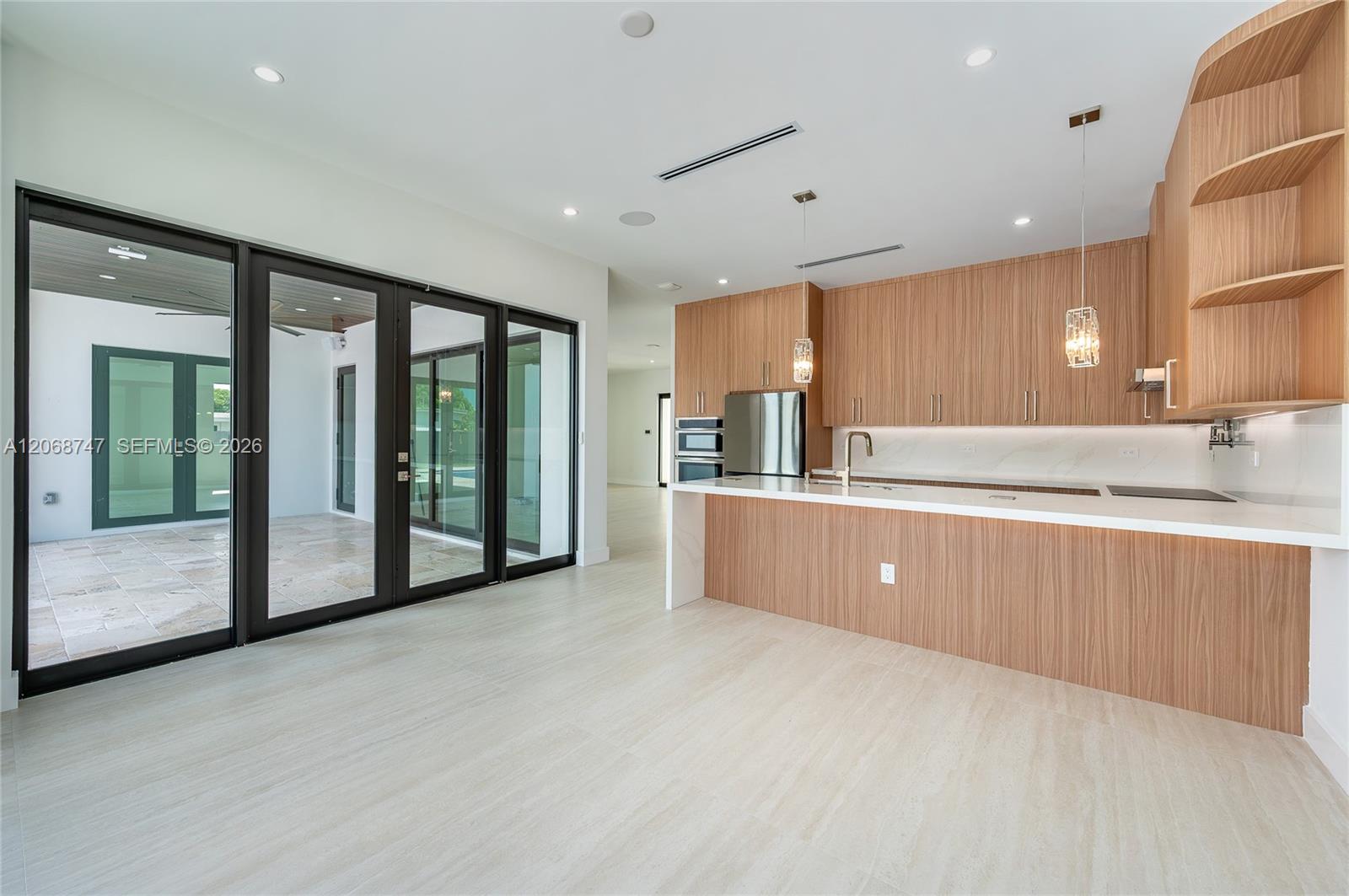 9951 Southwest 41st Terrace Miami, FL 33165 - Photo 6 of 33 Gallery Image 6