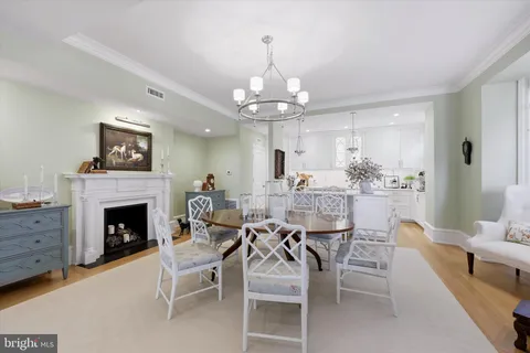 $619,999 | 250 South 13th Street, Unit 8D, Philadelphia, PA 19107