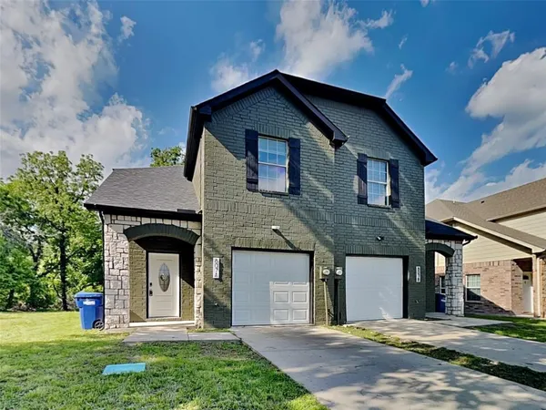 $2,450 | 807 Fenet Street, McKinney, TX 75069