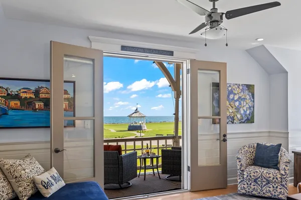 $1,399,000 | 61 Ocean Avenue, Unit 4, Oak Bluffs, MA 02557
