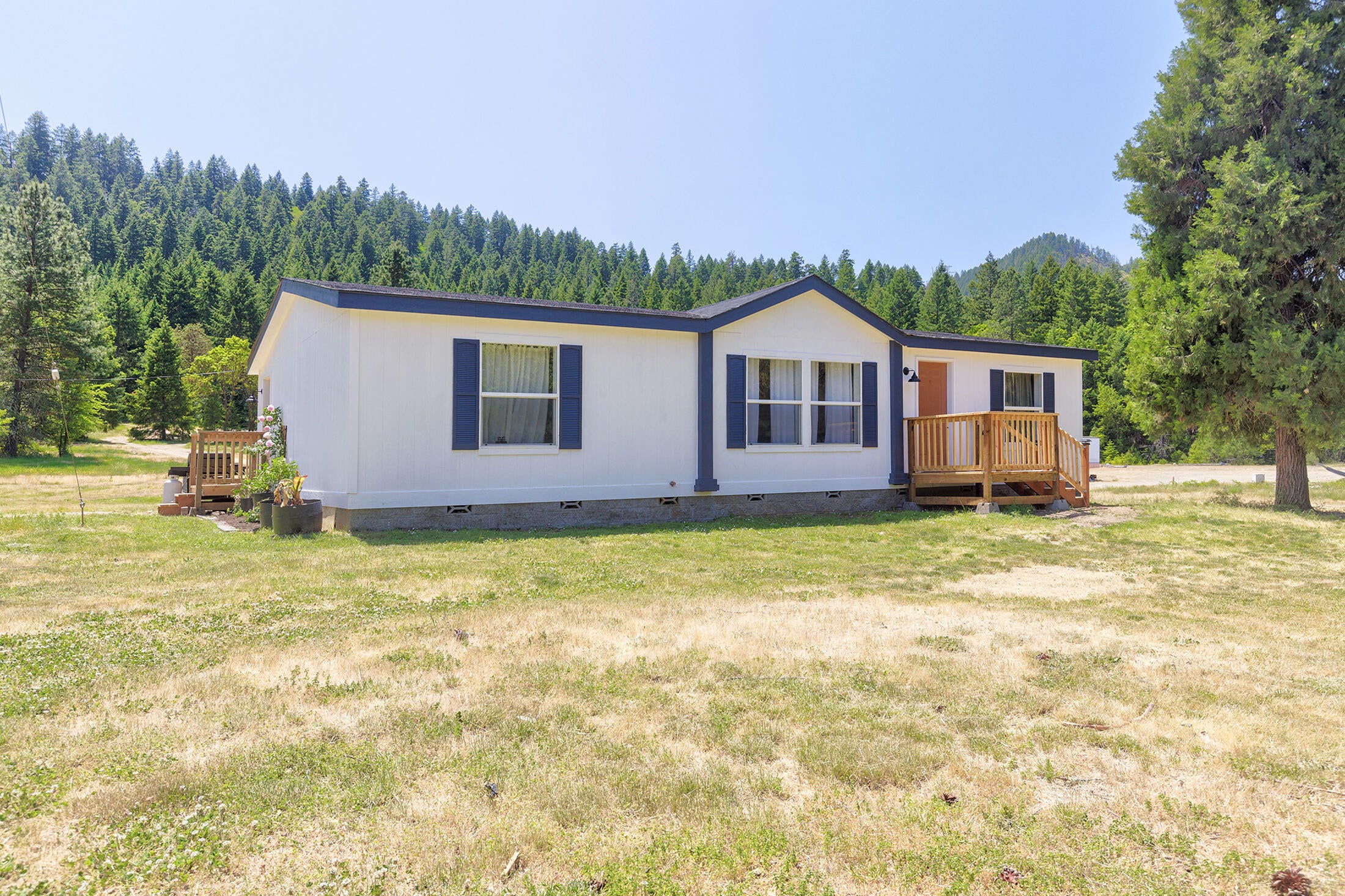 200 North Frontage Road Wolf Creek, OR 97497 - Photo 1 of 16 IMG_1212