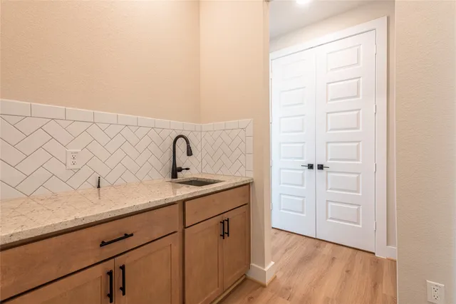 $889,000 | 4403 Davis Lane, Seabrook, TX 77586