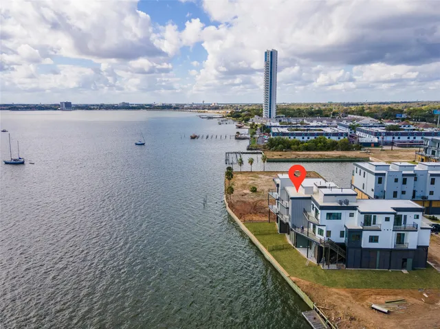 $889,000 | 4403 Davis Lane, Seabrook, TX 77586