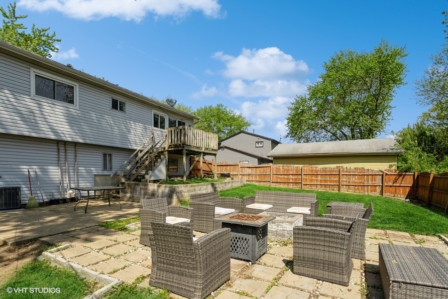 305 Hadleigh Road Bolingbrook, IL 60440 - Photo 13 of 14