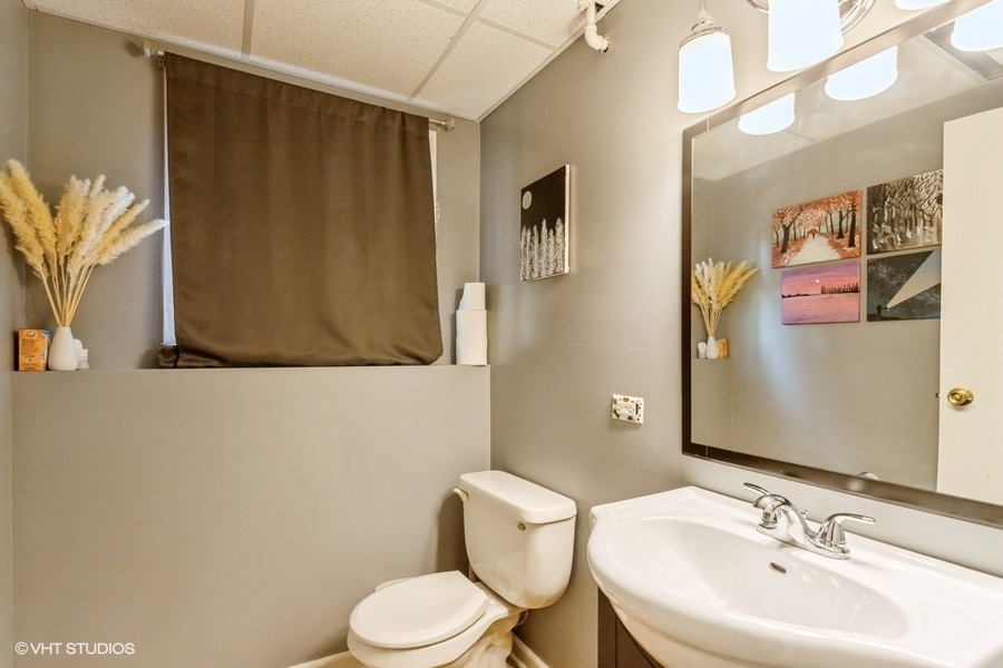 305 Hadleigh Road Bolingbrook, IL 60440 - Photo 10 of 14