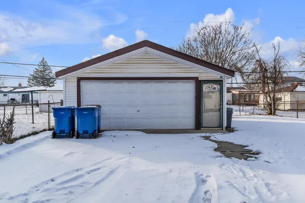 $166,000 | 23307 Willard Avenue, Warren, MI 48089