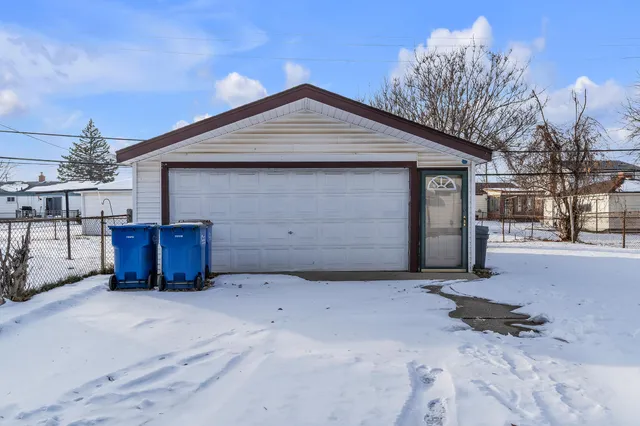 $164,900 | 23307 Willard Avenue, Warren, MI 48089