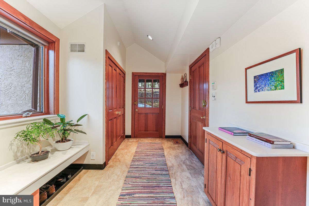 134 Lakeview Drive Media, PA 19063 - Photo 20 of 46 Mudroom off of Garage