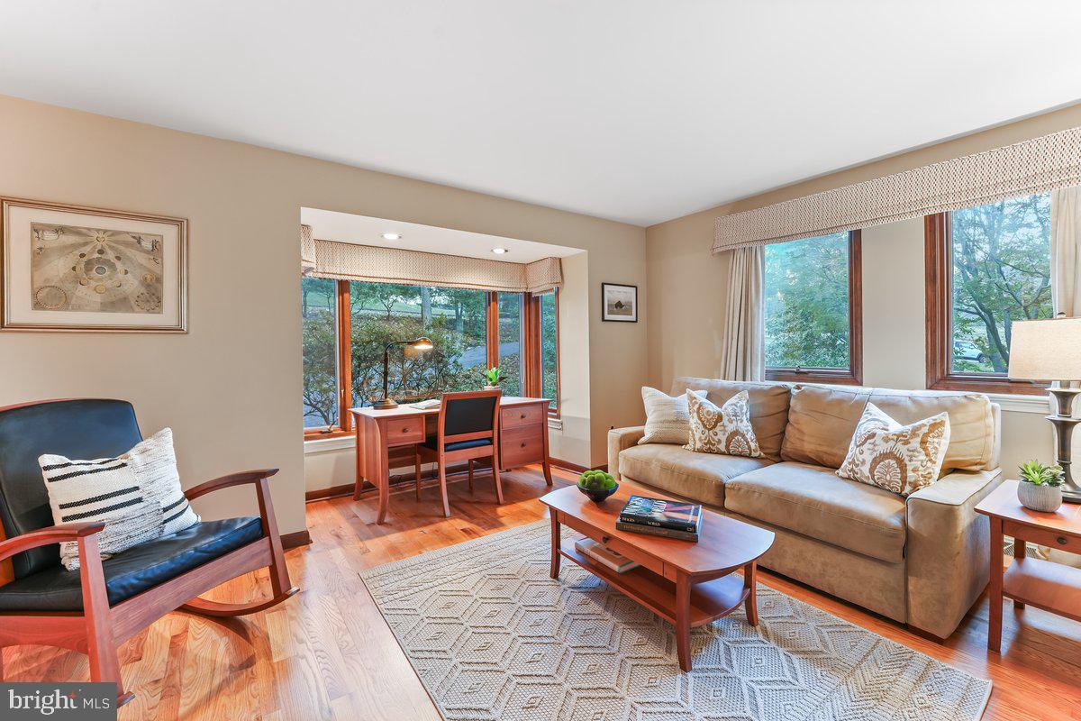 134 Lakeview Drive Media, PA 19063 - Photo 22 of 46 1st Floor Den