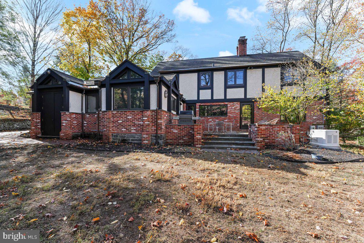 134 Lakeview Drive Media, PA 19063 - Photo 43 of 46 Exterior Back