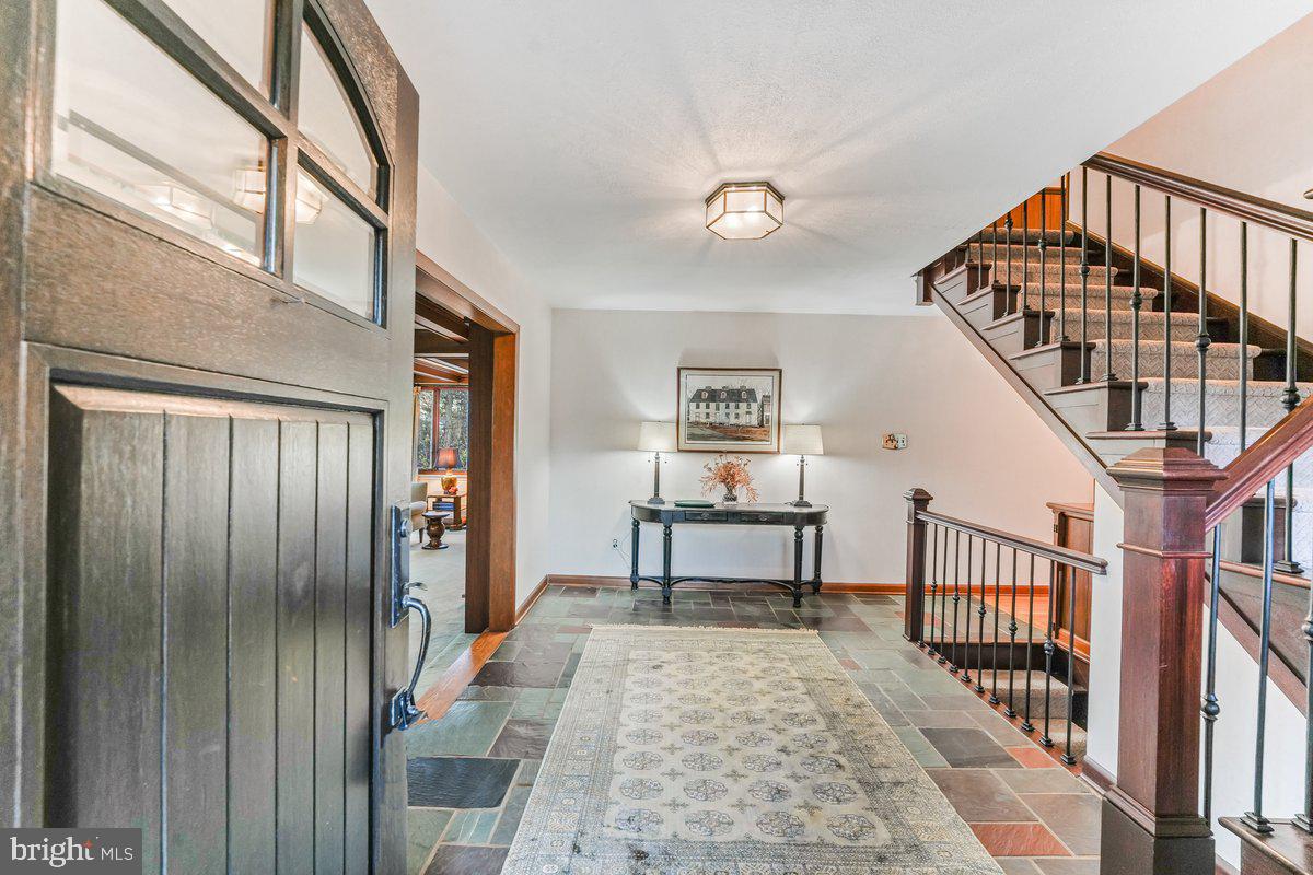 134 Lakeview Drive Media, PA 19063 - Photo 6 of 46 Foyer