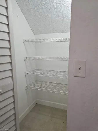 $1,950 | 108 Santa Clara Drive, Unit 4, Naples, FL 34104