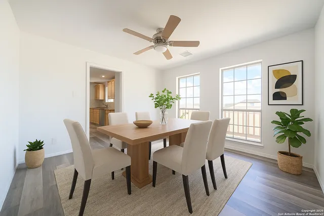 $330,000 | 475 Farm To Market 2200, Devine, TX 78016