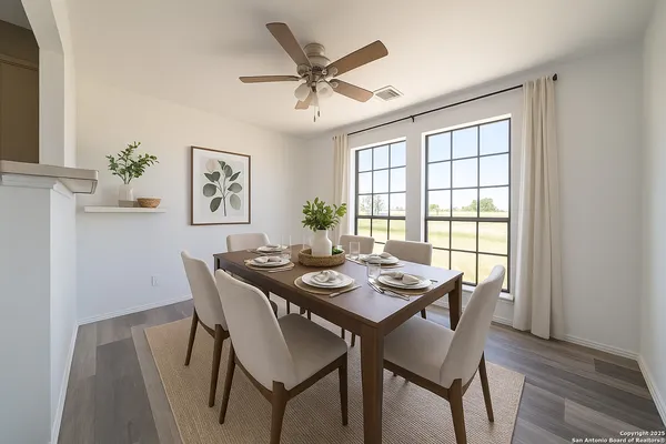 $309,999 | 475 Farm To Market 2200, Devine, TX 78016