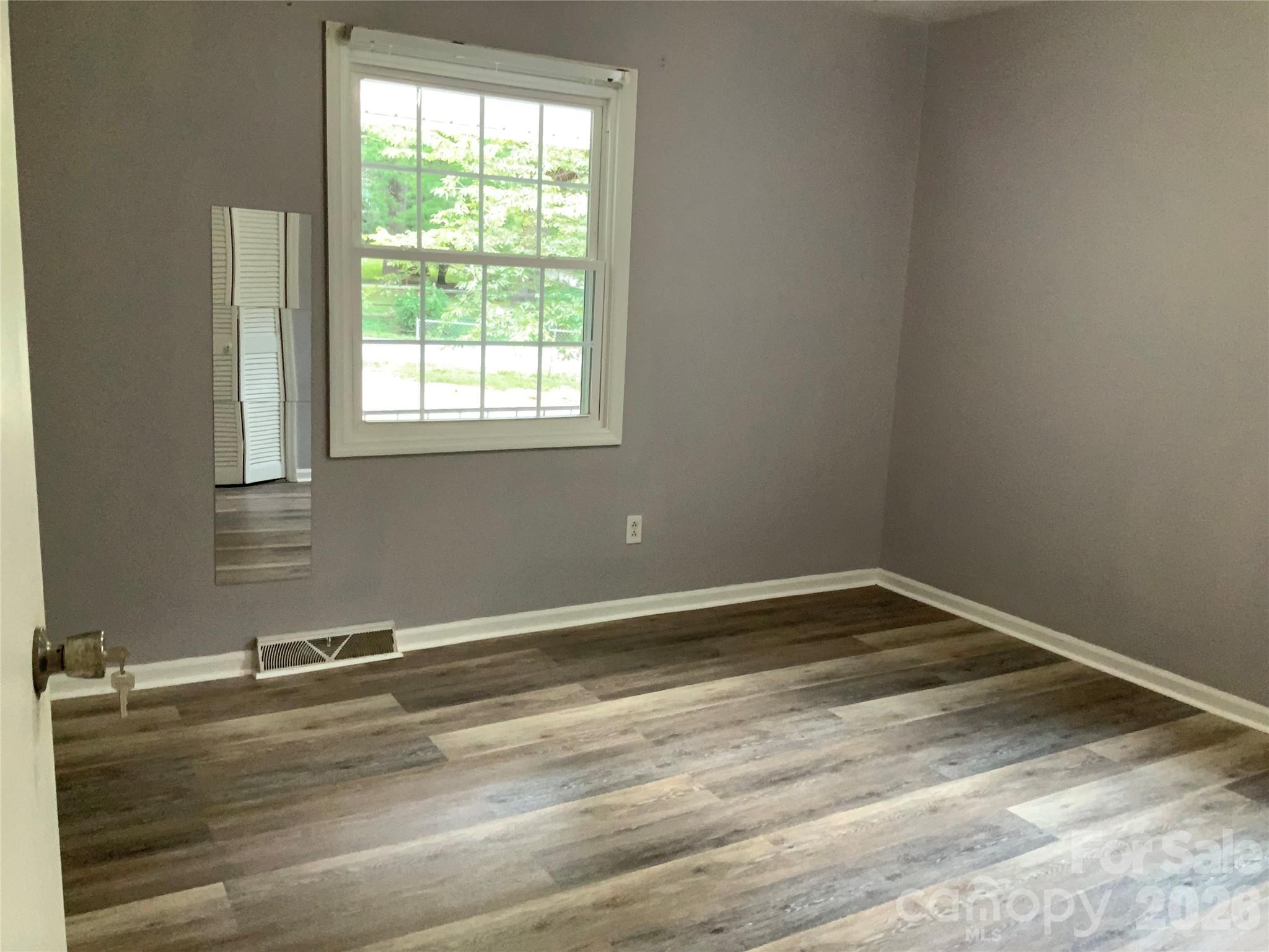 44 Rathfarnham Road Asheville, NC 28803 - Photo 19 of 38