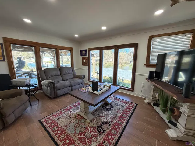 $549,000 | 4993 Pecan Lane, Jarreau, LA 70749